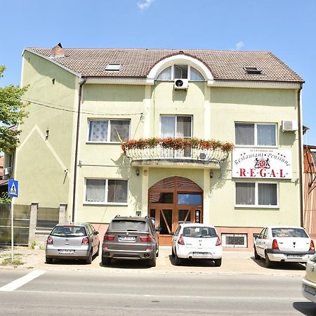 Pension Regal Satu Mare Exteriér fotografie