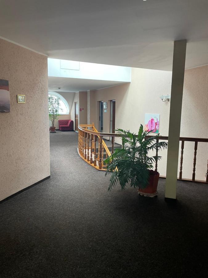 Pension Regal Satu Mare Exteriér fotografie