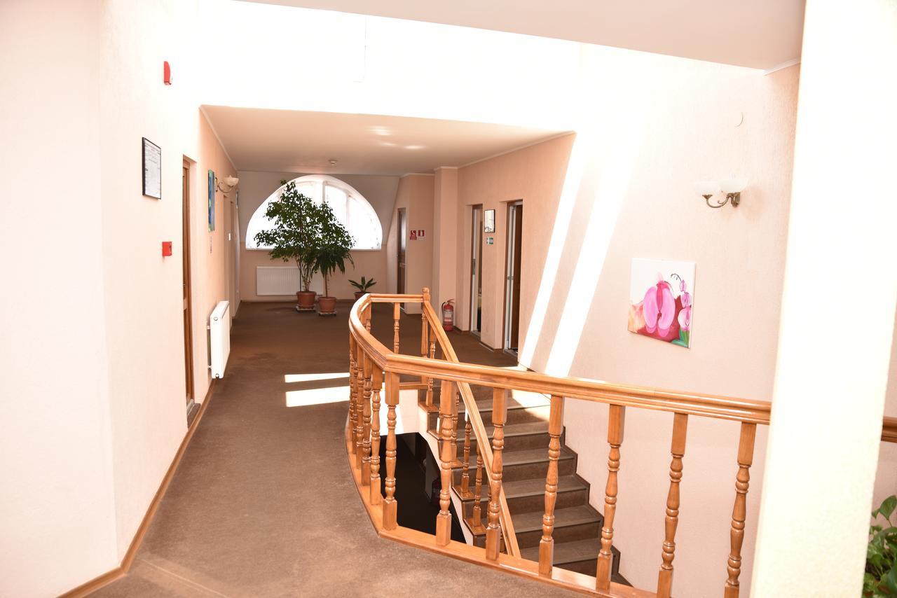 Pension Regal Satu Mare Exteriér fotografie