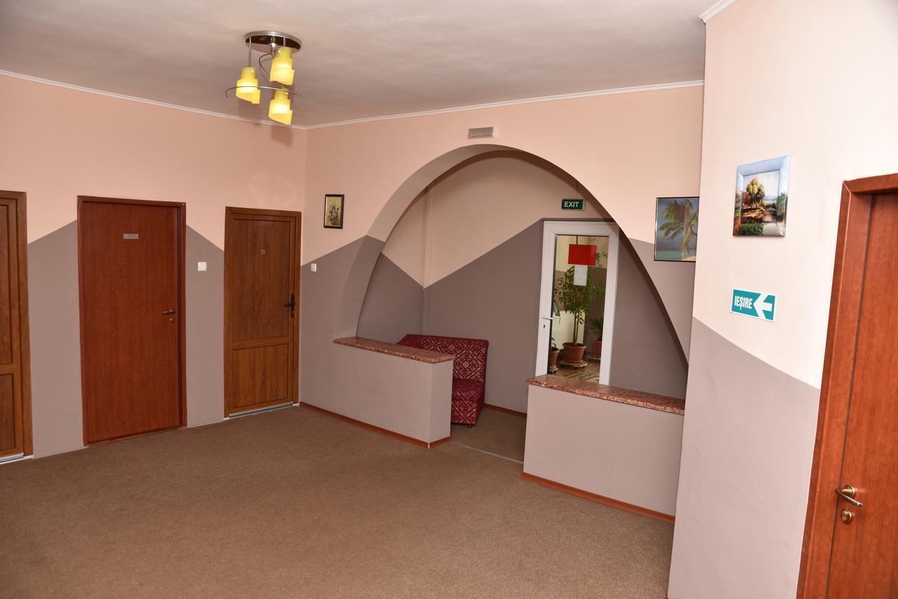 Pension Regal Satu Mare Exteriér fotografie